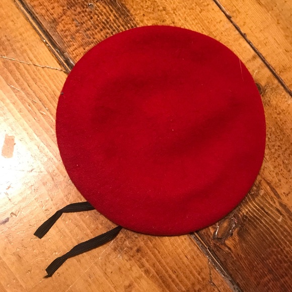 Chic Raspberry Red Beret - Picture 2 of 4